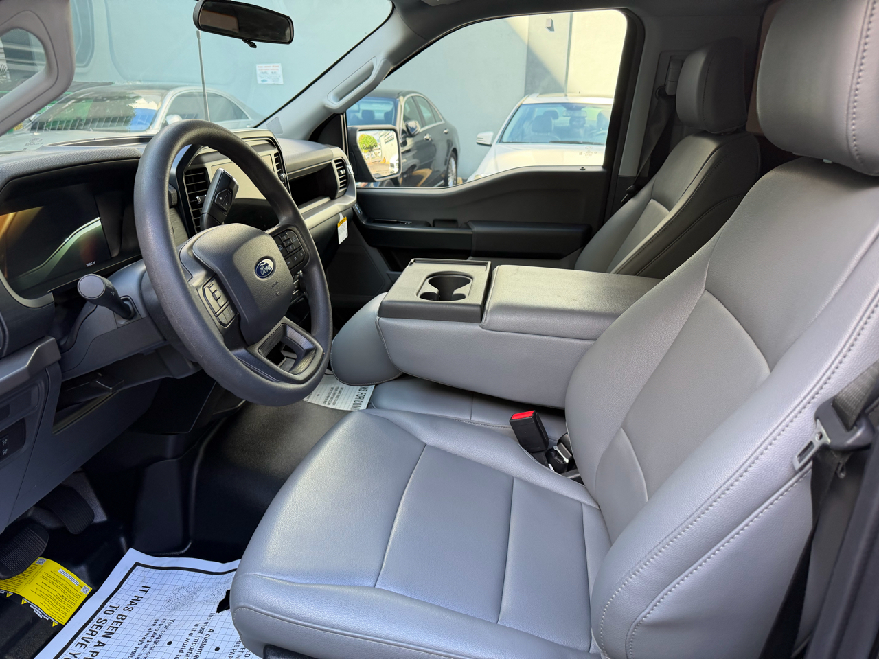 Ford F-150 4WD Reg Cab 122.5" XL 2025