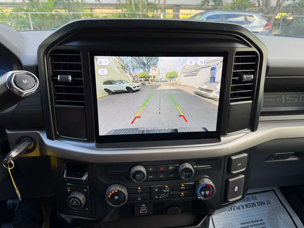 Ford F-150 4WD Reg Cab 122.5" XL 2025