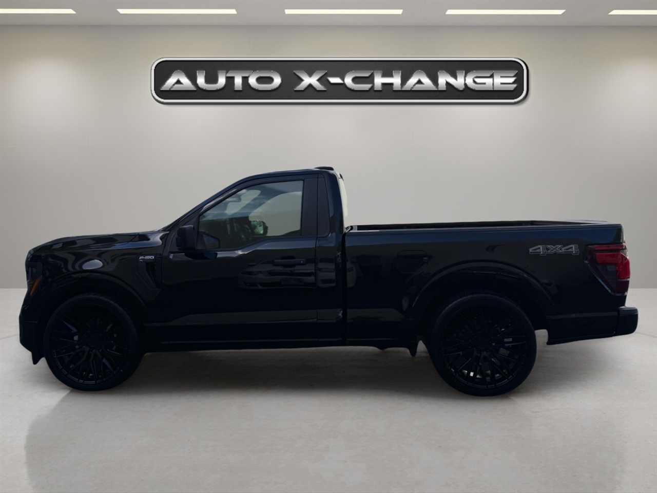 Ford F-150 4WD Reg Cab 122.5" XL 2025