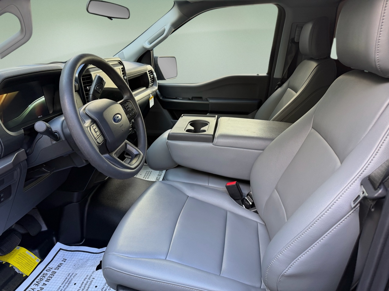 Ford F-150 4WD Reg Cab 122.5" XL 2025