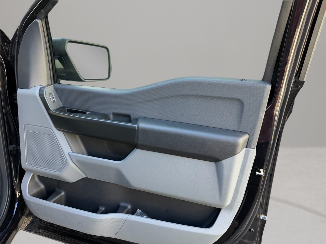 Ford F-150 4WD Reg Cab 122.5" XL 2025