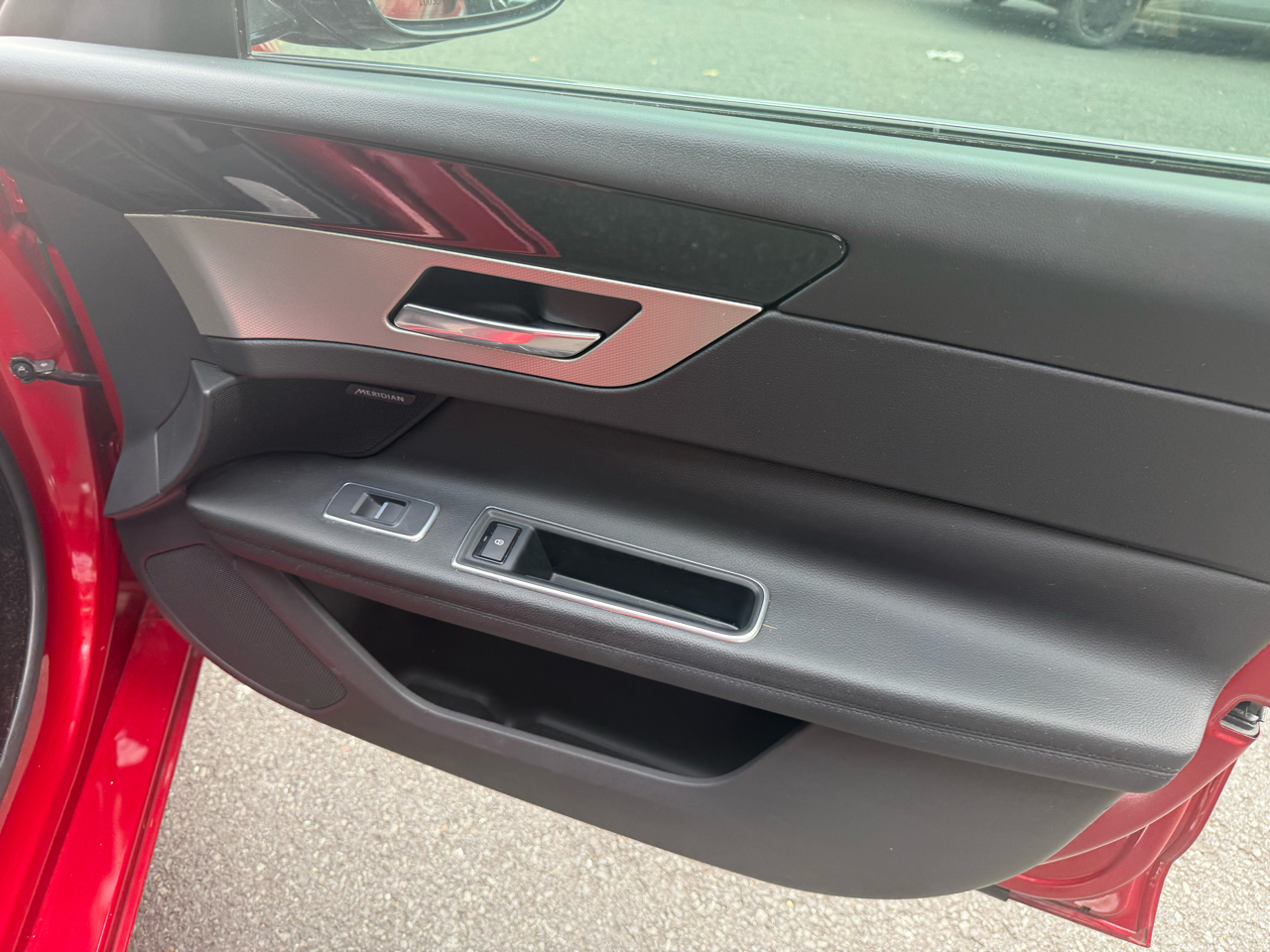 Jaguar XF 4dr Sdn 35t Prestige RWD 2016