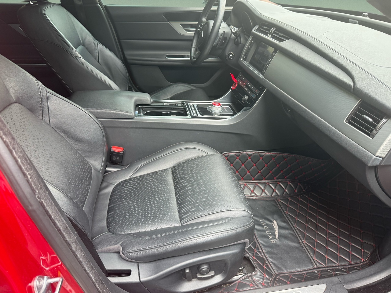 Jaguar XF 4dr Sdn 35t Prestige RWD 2016