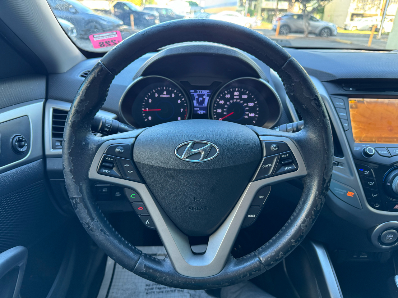 Hyundai Veloster 3dr Cpe Auto w/Black Int 2013