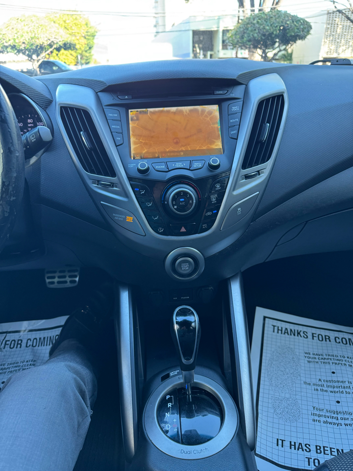 Hyundai Veloster 3dr Cpe Auto w/Black Int 2013