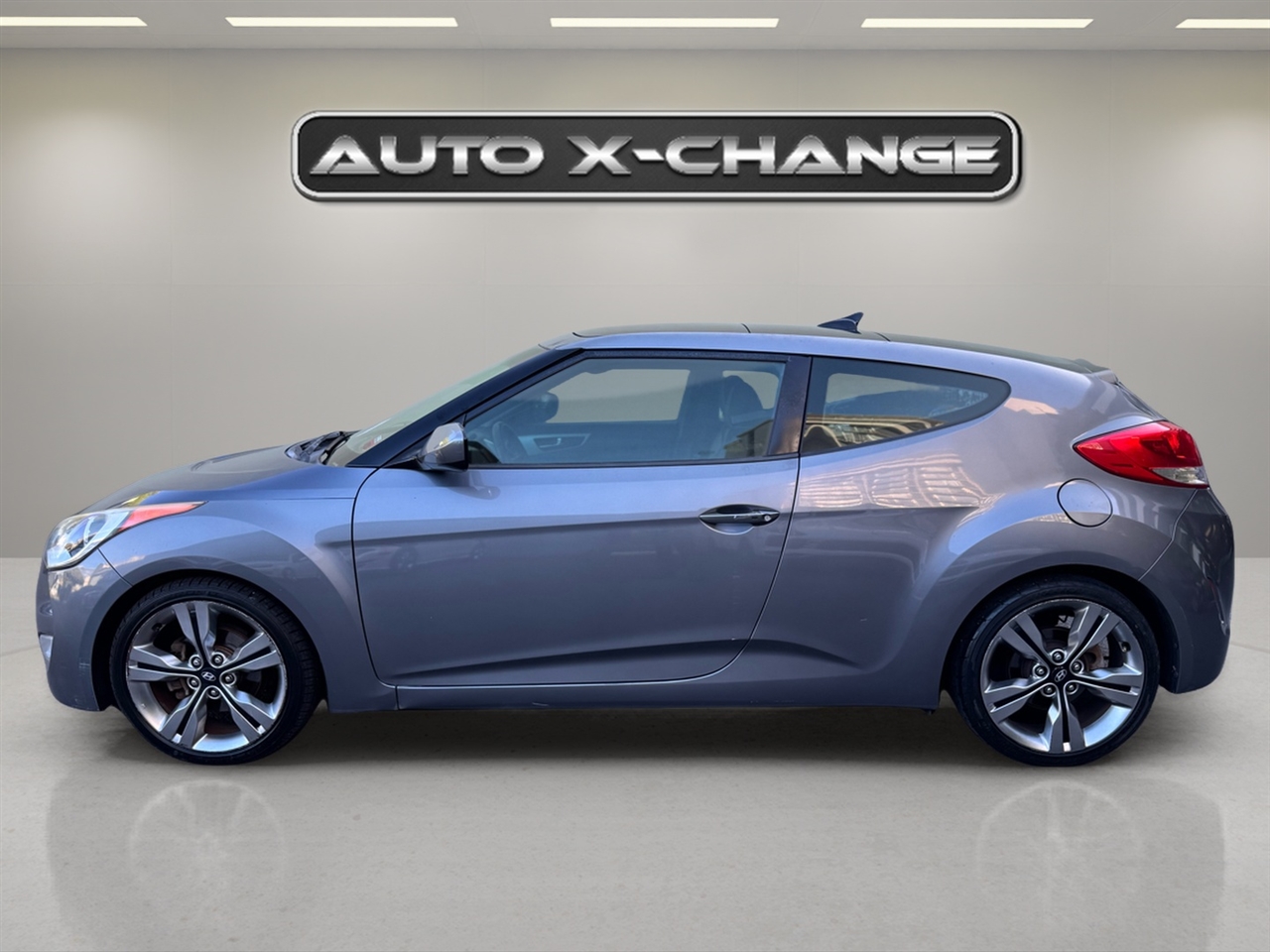 Hyundai Veloster 3dr Cpe Auto w/Black Int 2013