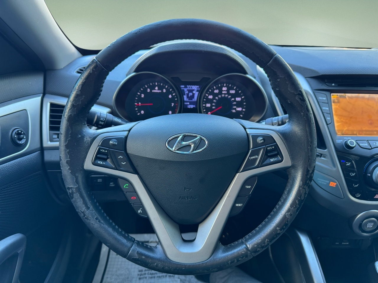 Hyundai Veloster 3dr Cpe Auto w/Black Int 2013