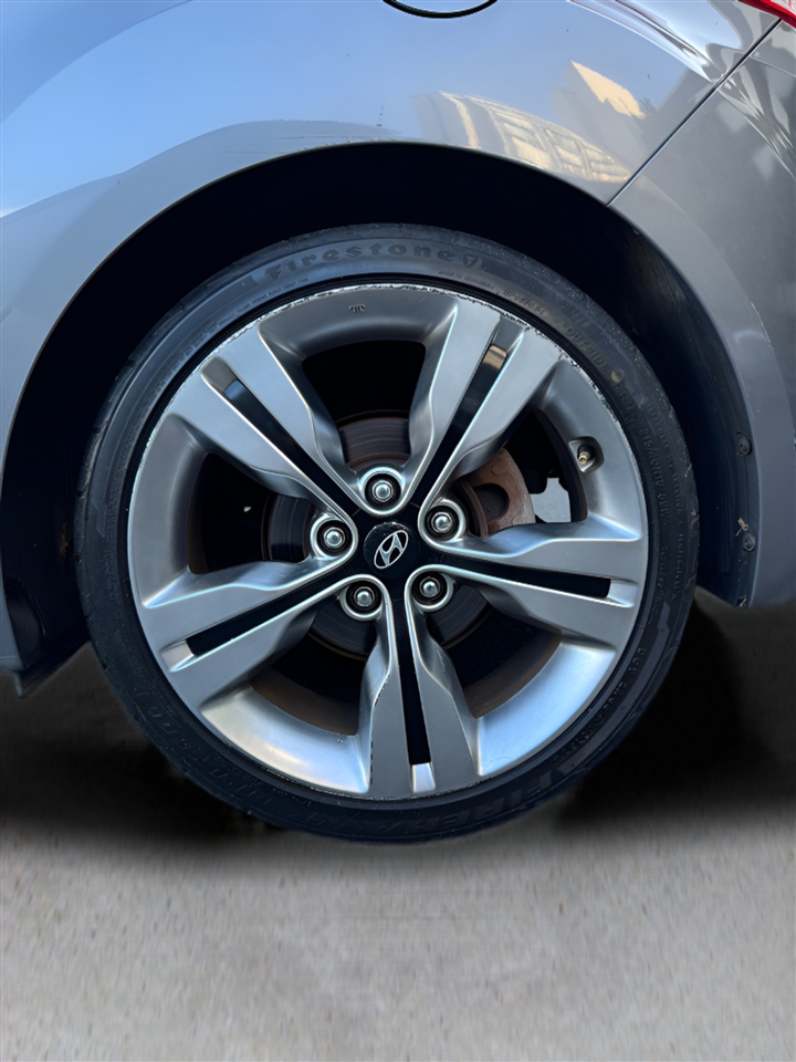 Hyundai Veloster 3dr Cpe Auto w/Black Int 2013