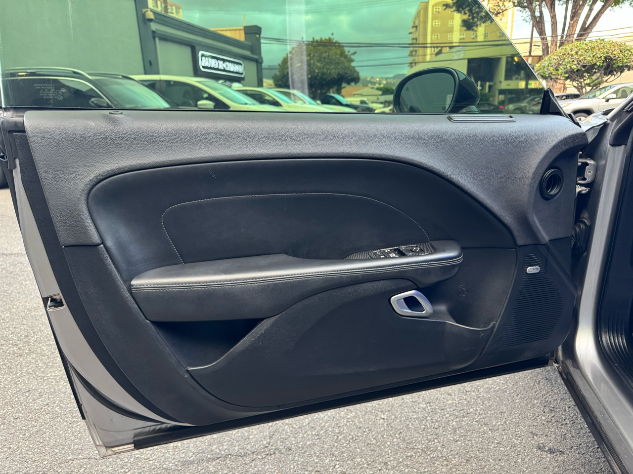 Dodge Challenger 2dr Cpe SXT Plus 2016