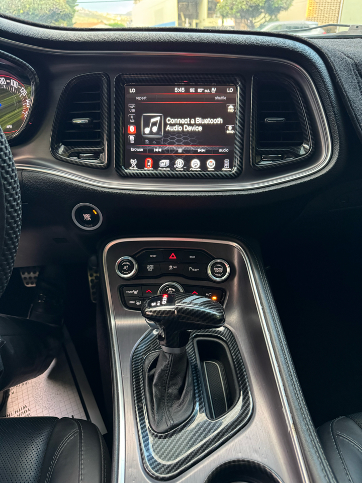 Dodge Challenger 2dr Cpe SXT Plus 2016