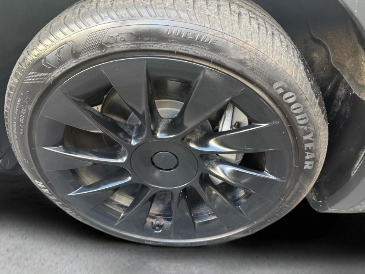 Tesla Model Y RWD 2023