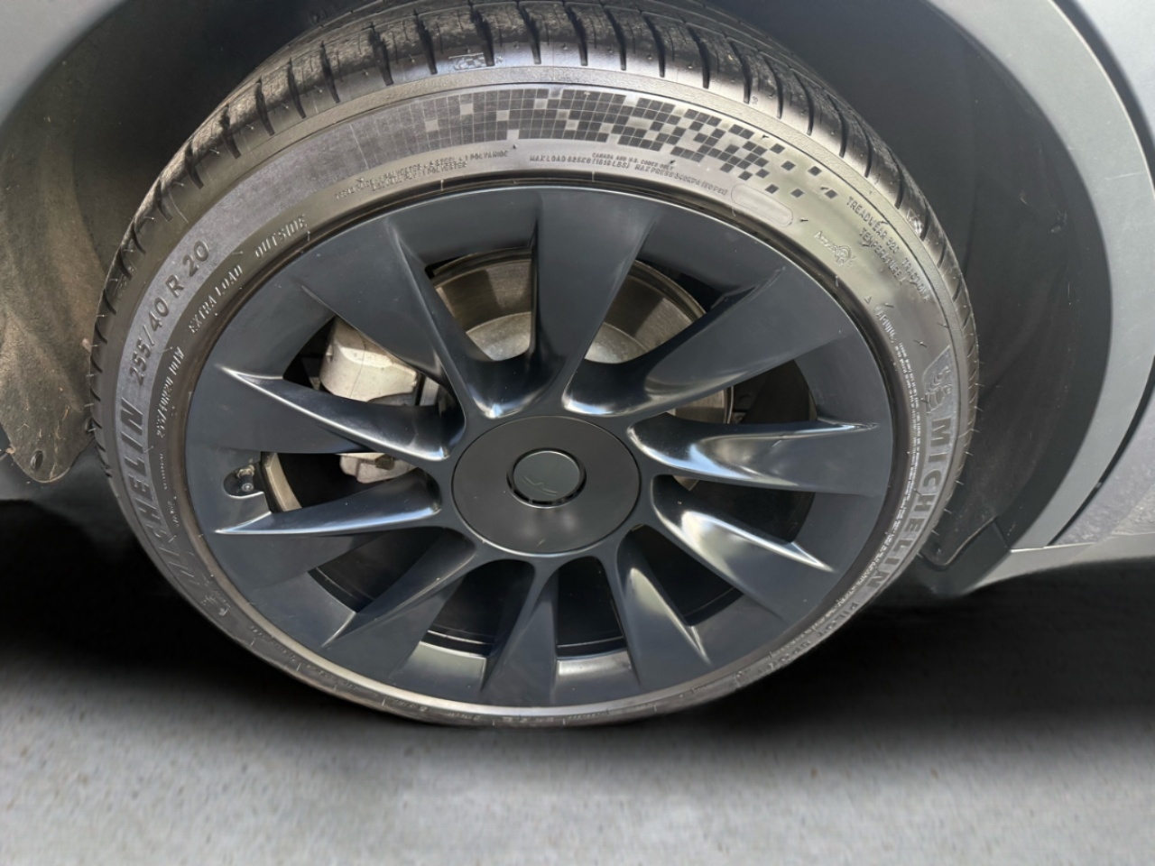 Tesla Model Y RWD 2023