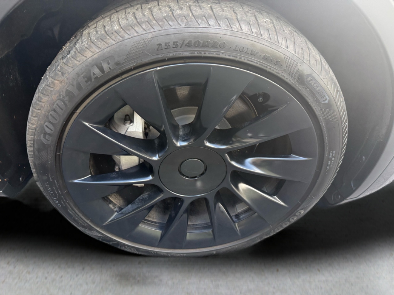 Tesla Model Y RWD 2023