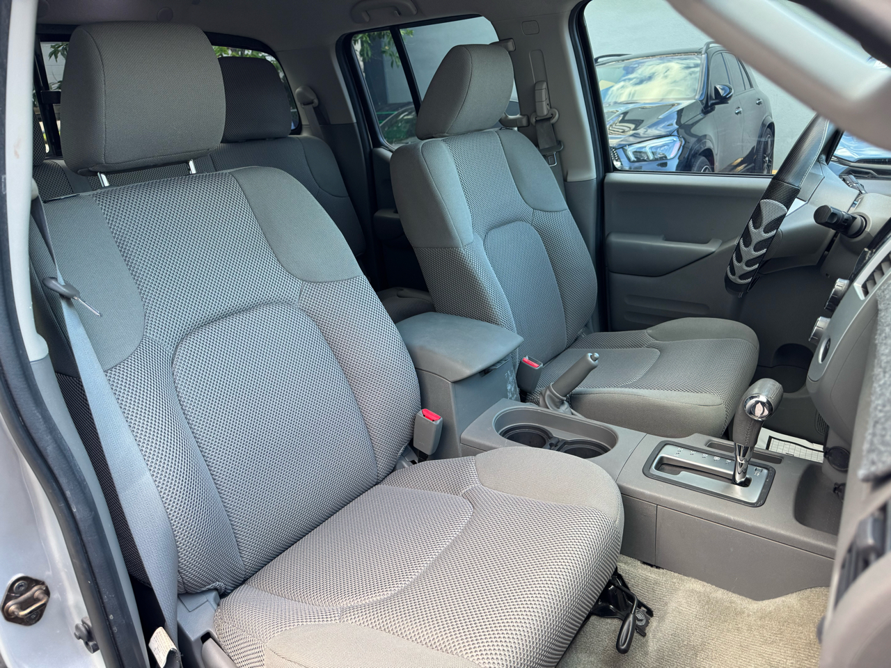 Nissan Frontier 2WD Crew Cab SWB Auto SV 2016