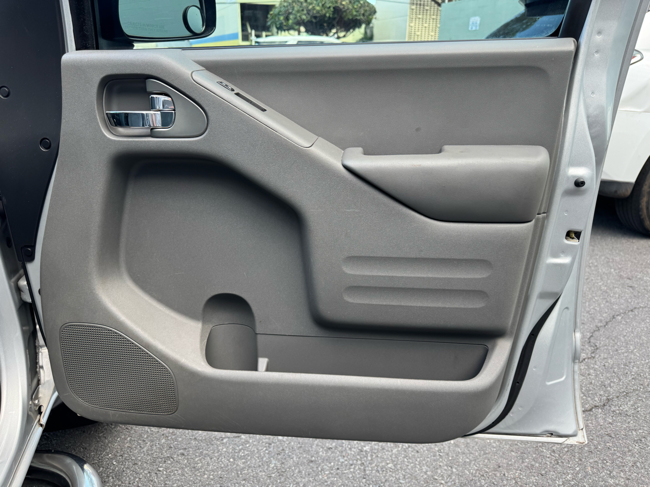 Nissan Frontier 2WD Crew Cab SWB Auto SV 2016