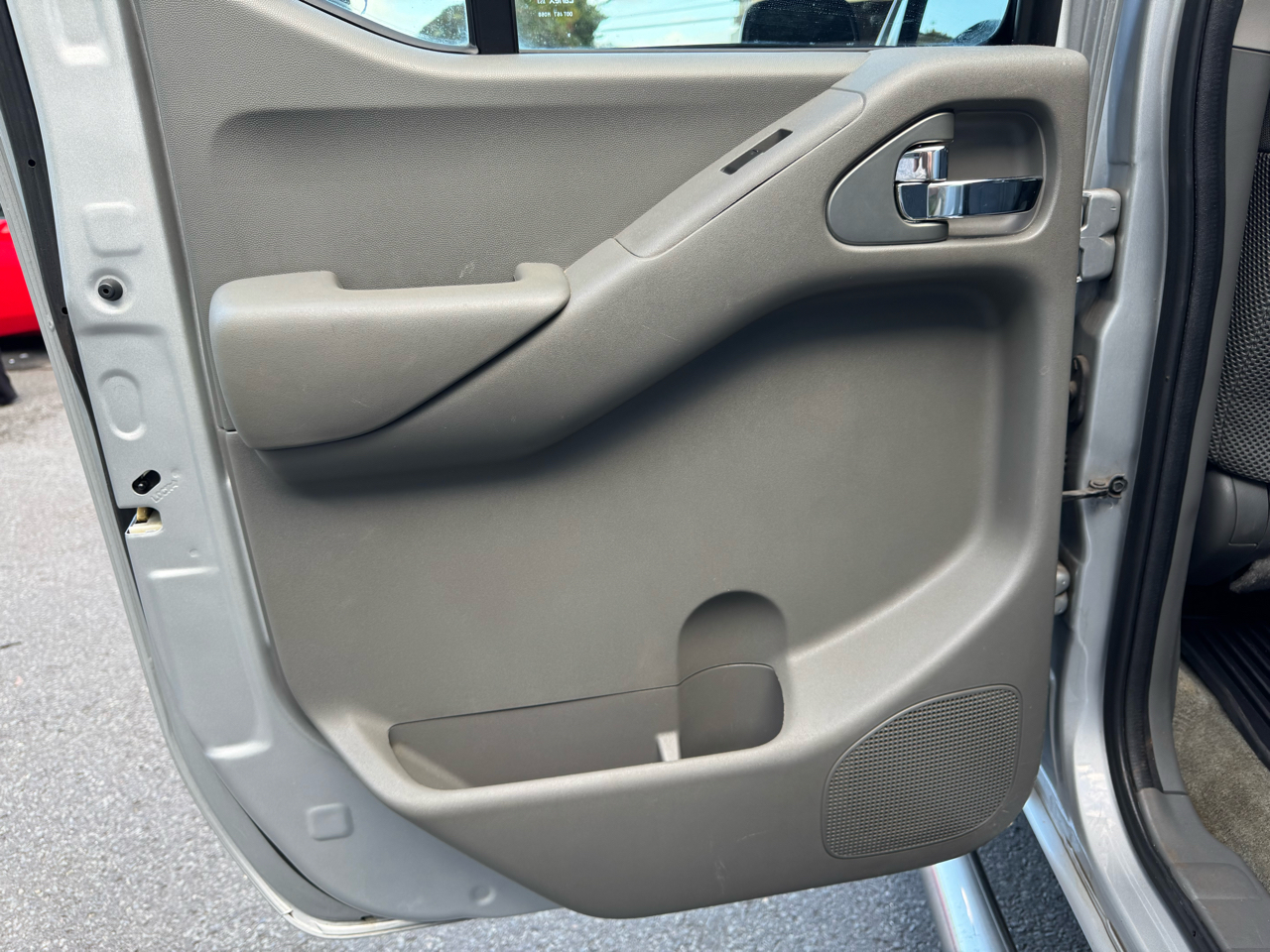 Nissan Frontier 2WD Crew Cab SWB Auto SV 2016