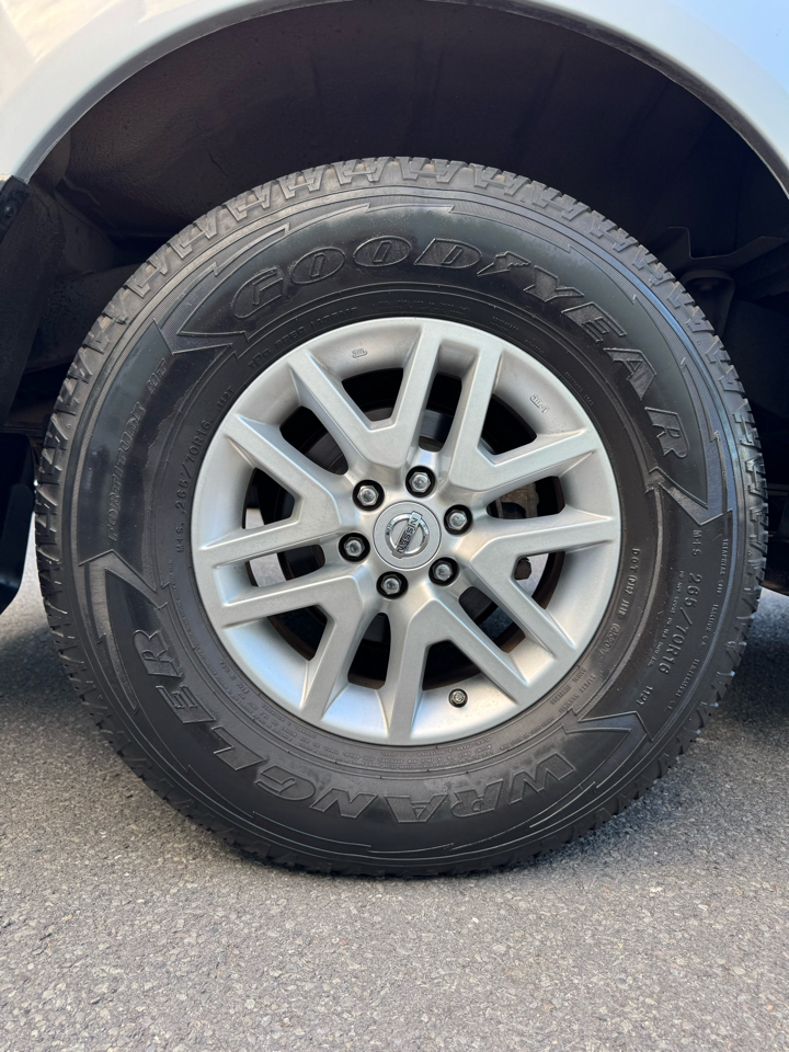 Nissan Frontier 2WD Crew Cab SWB Auto SV 2016