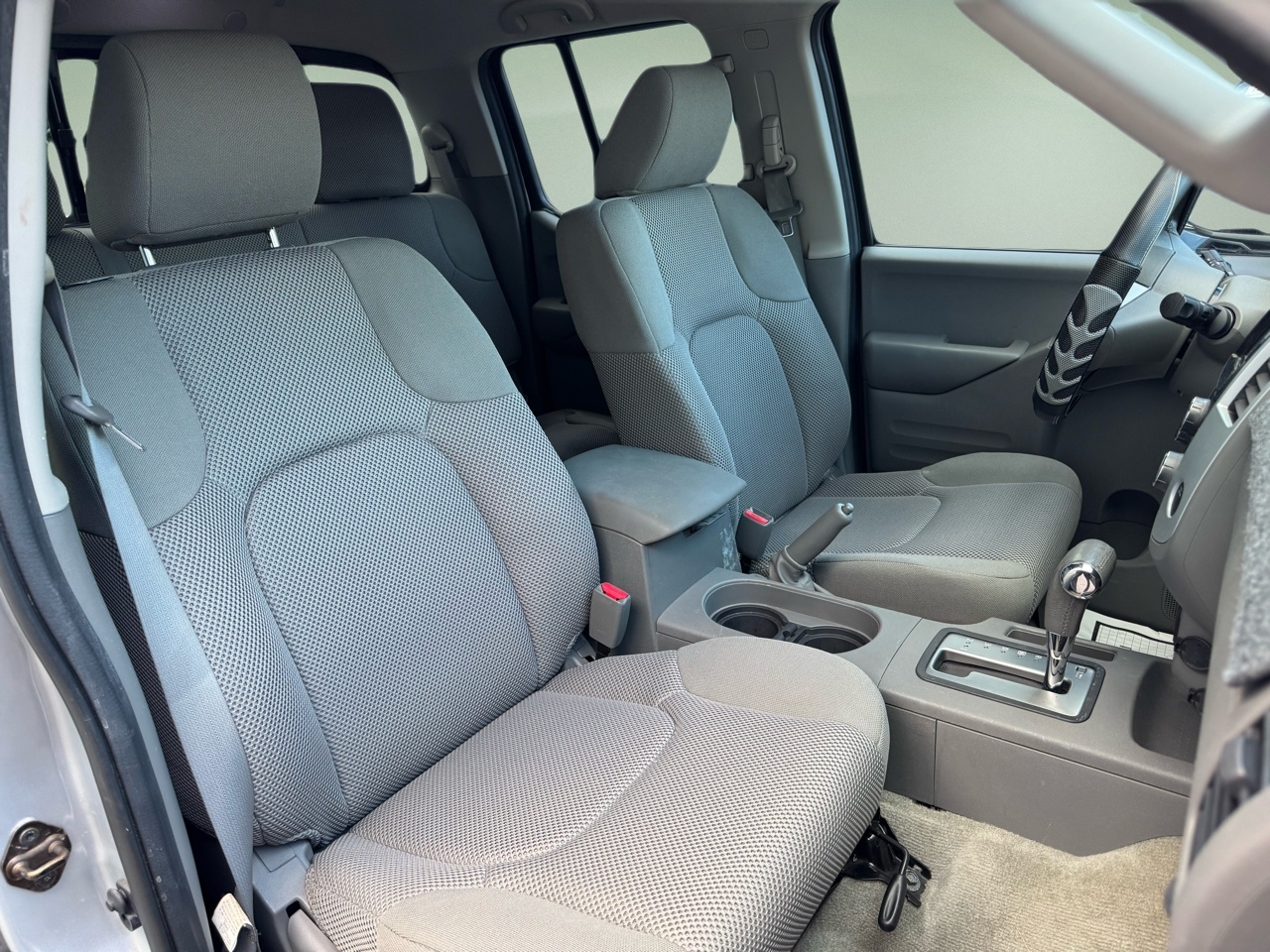 Nissan Frontier 2WD Crew Cab SWB Auto SV 2016