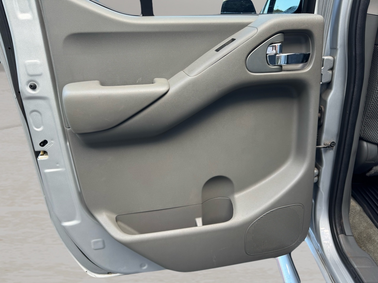 Nissan Frontier 2WD Crew Cab SWB Auto SV 2016