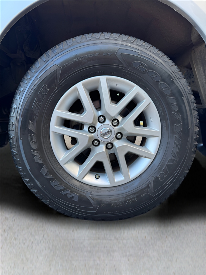 Nissan Frontier 2WD Crew Cab SWB Auto SV 2016