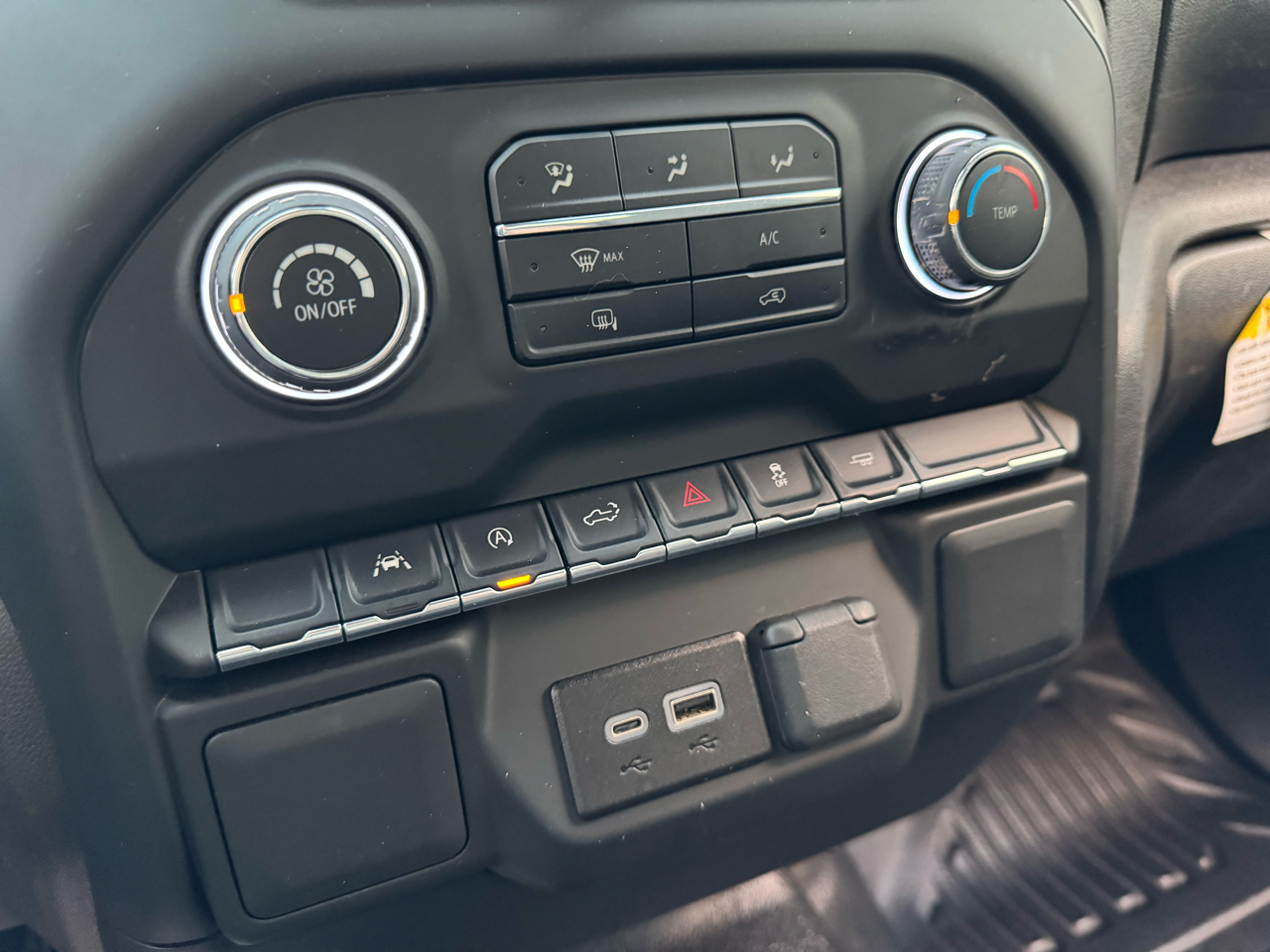 Chevrolet Silverado 1500 2WD Reg Cab 140" Work Truck 2024