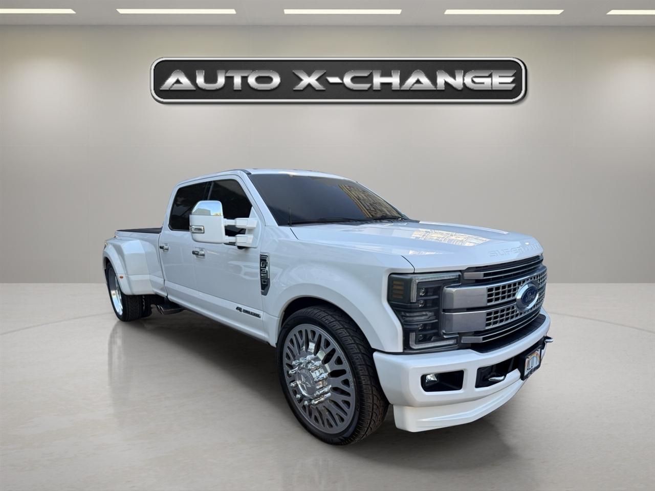 Ford Super Duty F-350 DRW Platinum 2WD Crew Cab 8' Box 2017