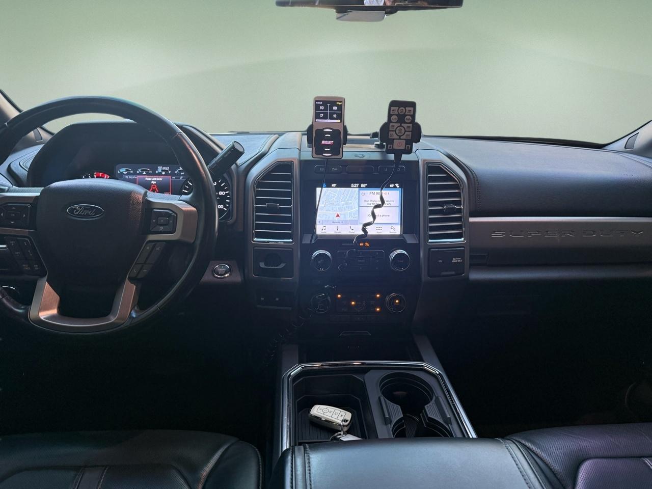 Ford Super Duty F-350 DRW Platinum 2WD Crew Cab 8' Box 2017