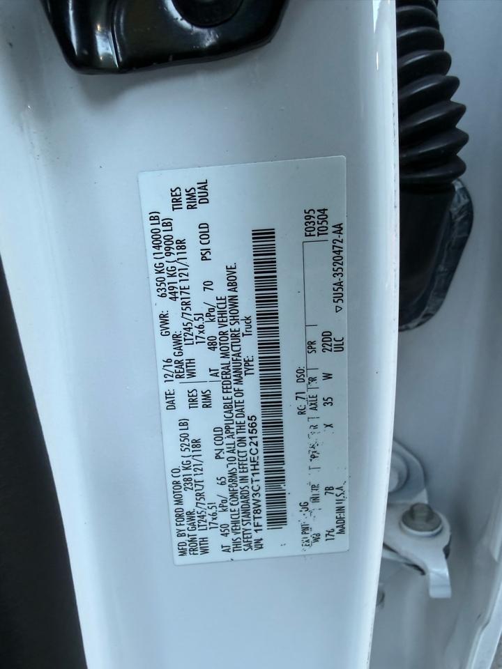 Ford Super Duty F-350 DRW Platinum 2WD Crew Cab 8' Box 2017