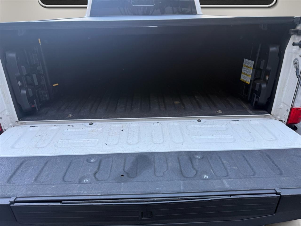 Ford Super Duty F-350 DRW Platinum 2WD Crew Cab 8' Box 2017