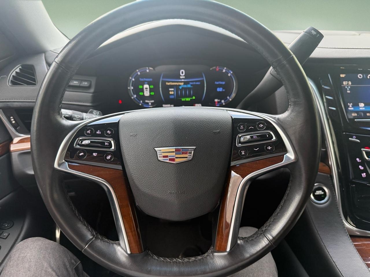 Cadillac Escalade ESV 4WD 4dr Premium Luxury 2018