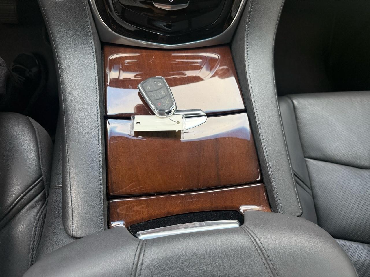 Cadillac Escalade ESV 4WD 4dr Premium Luxury 2018