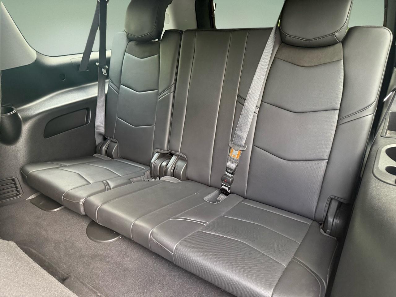 Cadillac Escalade ESV 4WD 4dr Premium Luxury 2018