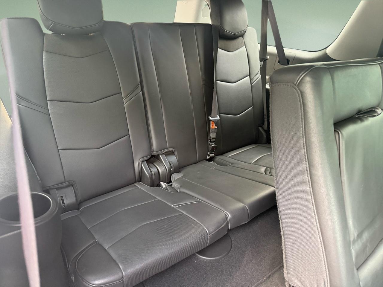 Cadillac Escalade ESV 4WD 4dr Premium Luxury 2018