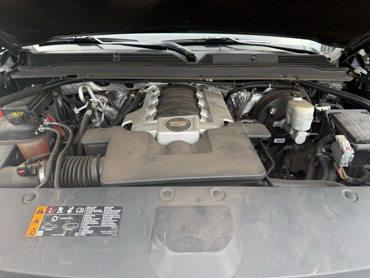 Cadillac Escalade ESV 4WD 4dr Premium Luxury 2018