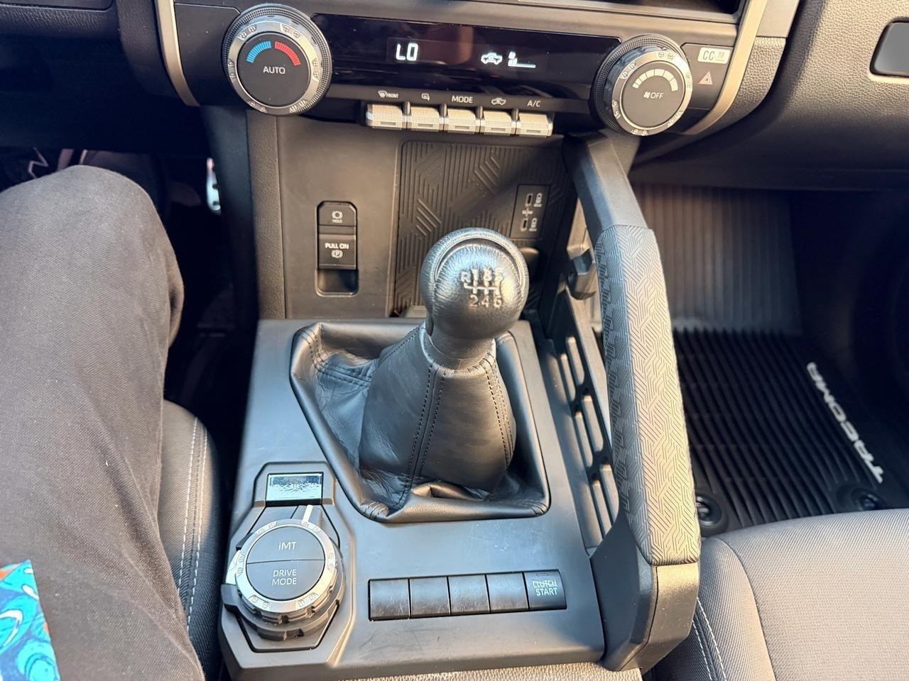 Toyota Tacoma 4WD TRD Sport Double Cab 5' Bed MT (Natl) 2024