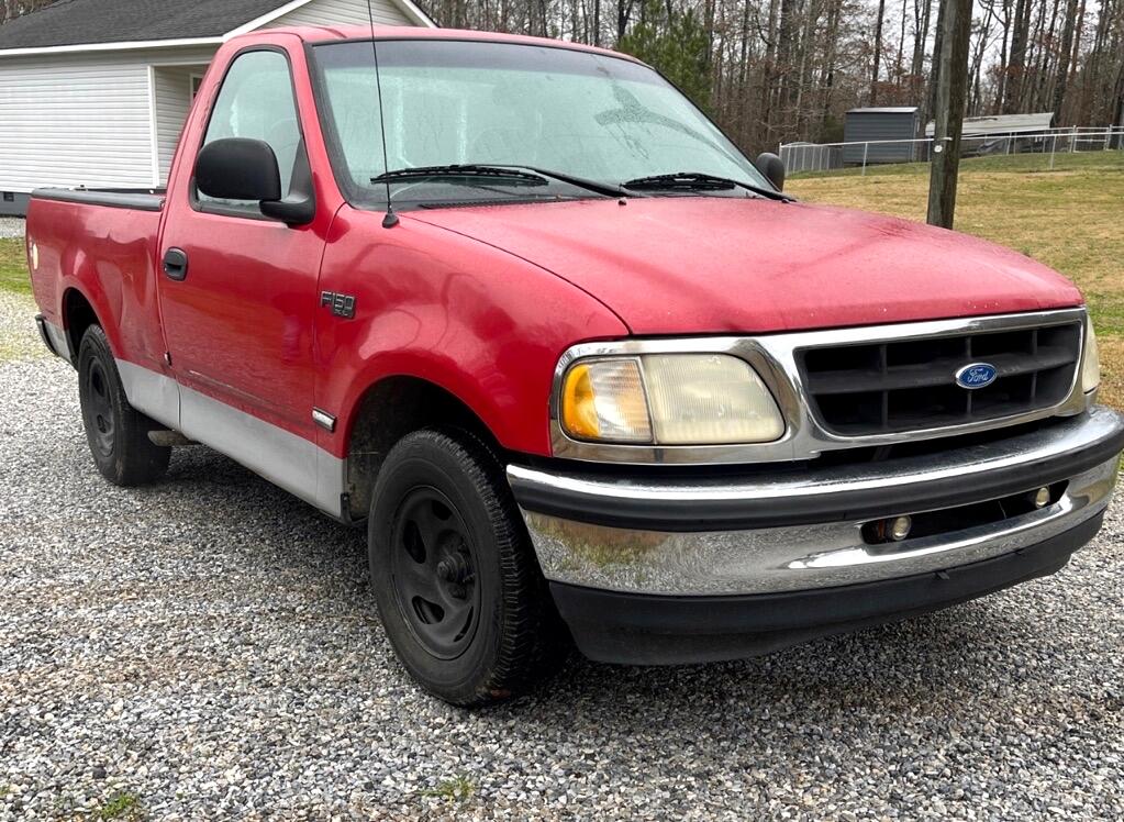 Ford F-150 Reg. Cab Short Bed 2WD 1997