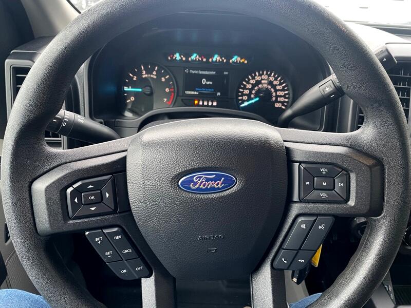 Ford F-150 4WD SuperCrew 145" STX 2018