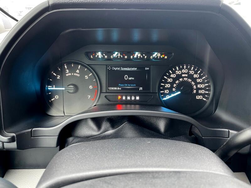 Ford F-150 4WD SuperCrew 145" STX 2018