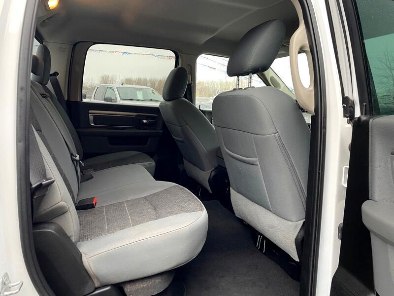 RAM 1500 Classic Big Horn 4x4 Crew Cab 5'7" Box 2019