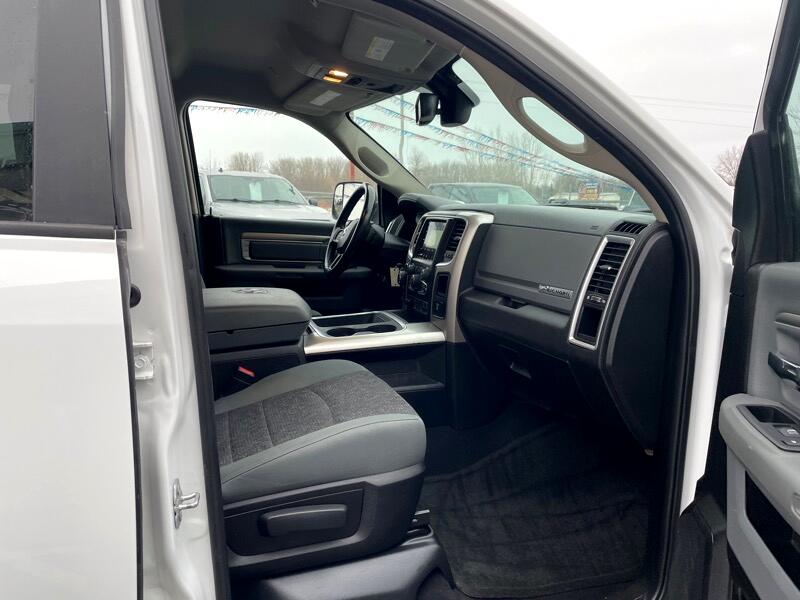 RAM 1500 Classic Big Horn 4x4 Crew Cab 5'7" Box 2019