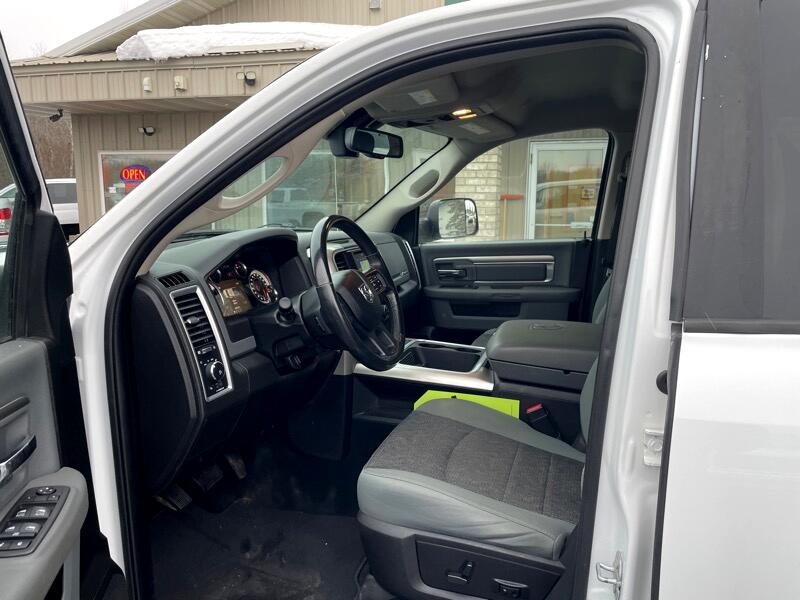 RAM 1500 Classic Big Horn 4x4 Crew Cab 5'7" Box 2019