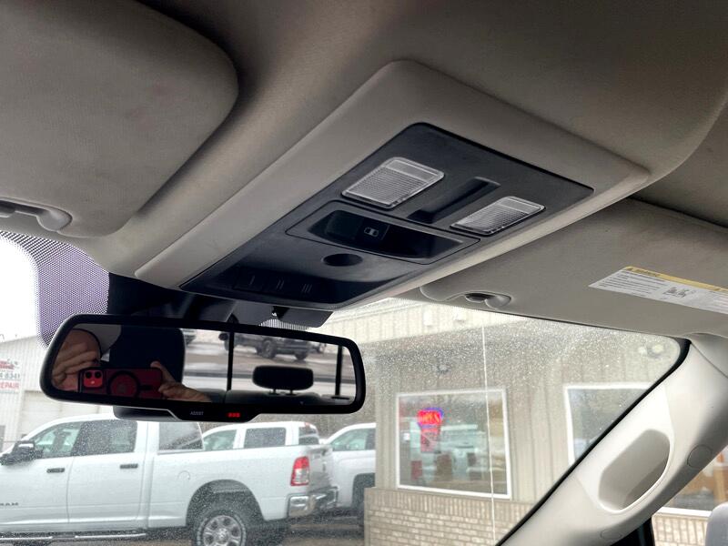 RAM 1500 Classic Big Horn 4x4 Crew Cab 5'7" Box 2019