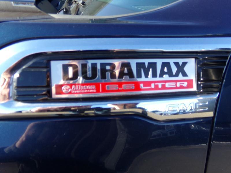 GMC Sierra 2500HD Denali Crew Cab 4WD SB 2023