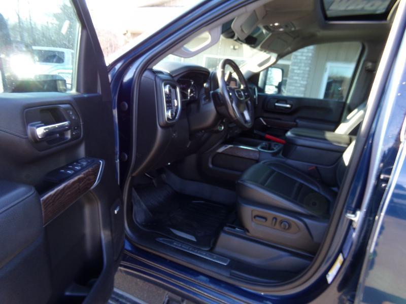 GMC Sierra 2500HD Denali Crew Cab 4WD SB 2023