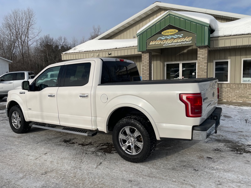 Ford F-150 4WD SuperCrew 145" Lariat 2015