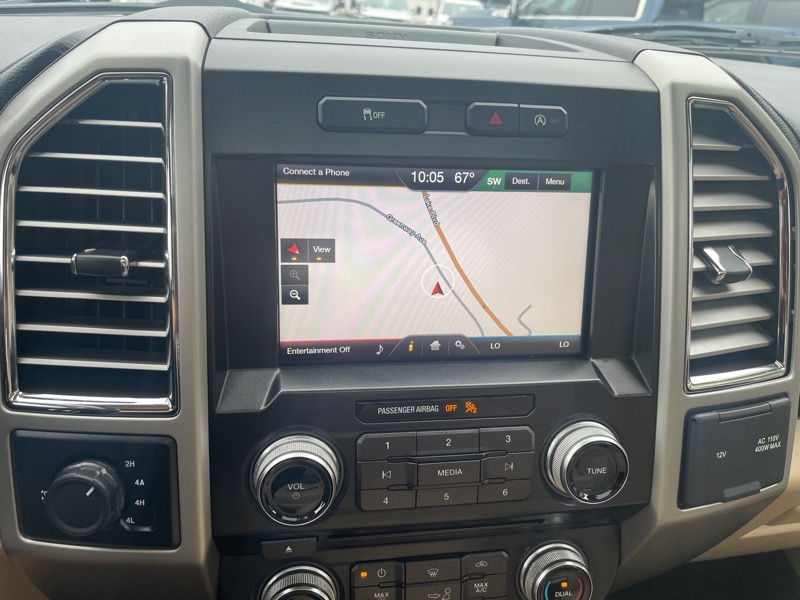 Ford F-150 4WD SuperCrew 145" Lariat 2015