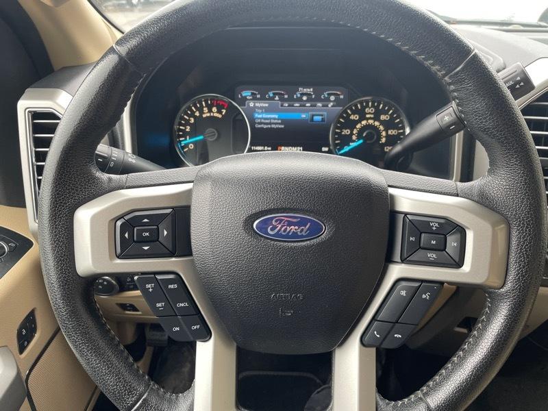 Ford F-150 4WD SuperCrew 145" Lariat 2015