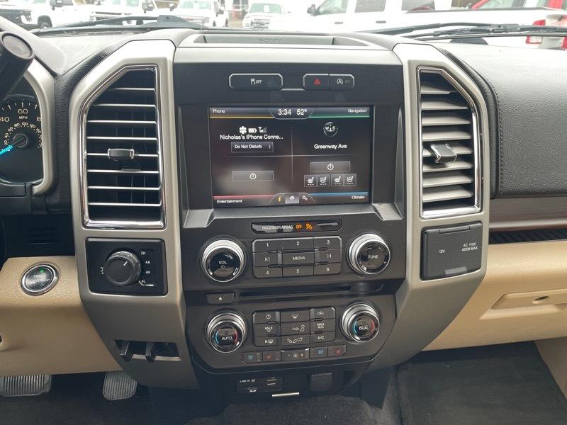 Ford F-150 4WD SuperCrew 145" Lariat 2015