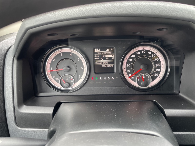 RAM 1500 4WD Crew Cab 140.5" Express 2018