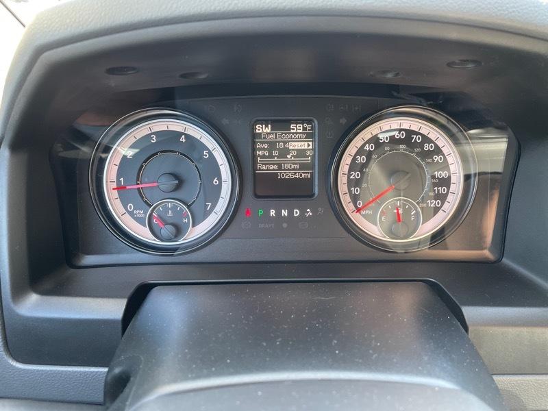 RAM 1500 4WD Crew Cab 140.5" Express 2018
